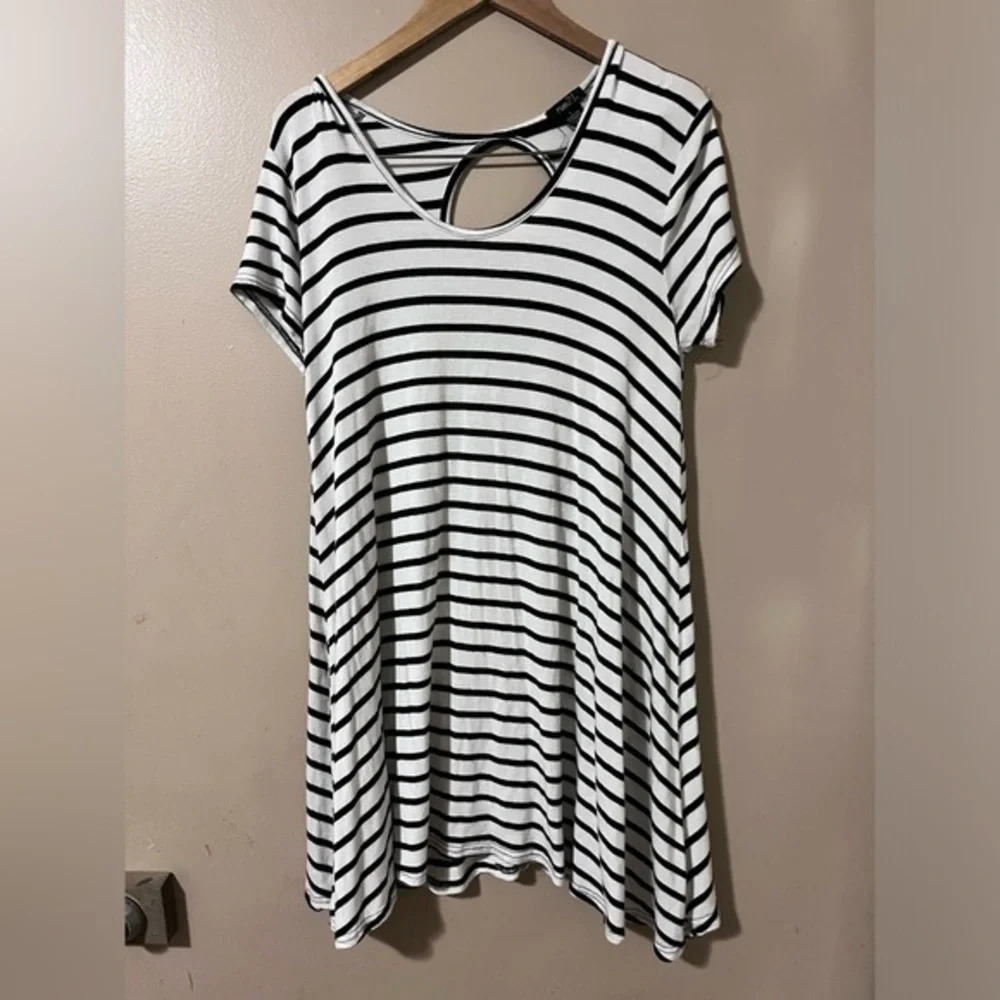 Rue21 MIDI dress in a size large